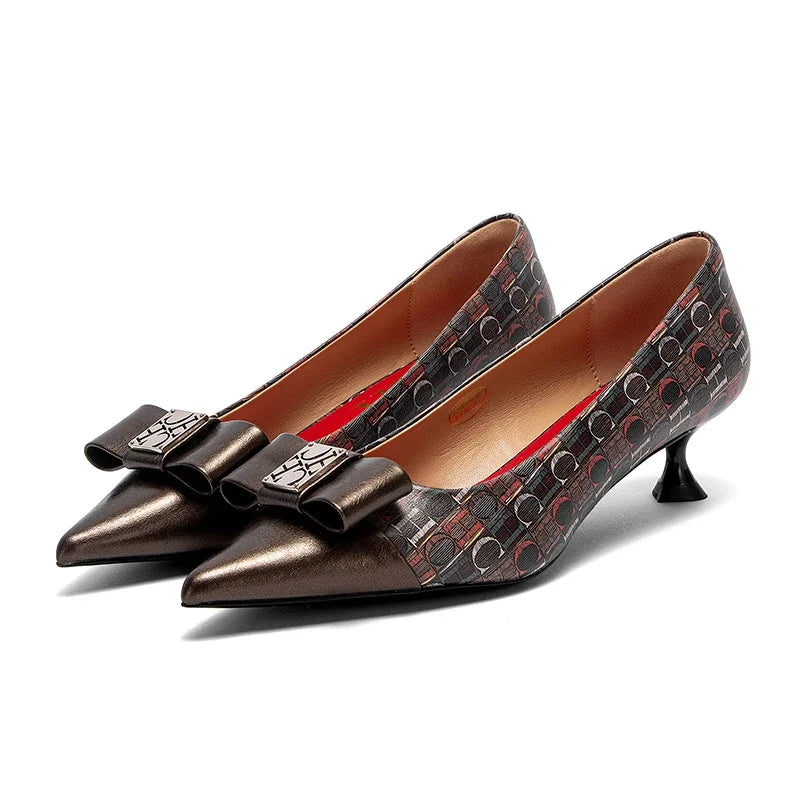 Ansoff women's low heeled pointed shoes with British patchwork design, elegant fashion footwear for commuting and stylish occasions.