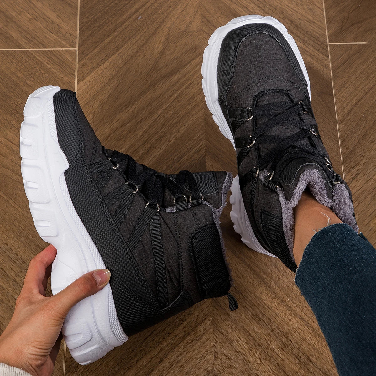 Red Ansoff women's sports shoes with flat soles and heightening design, ideal for walking and active wear.