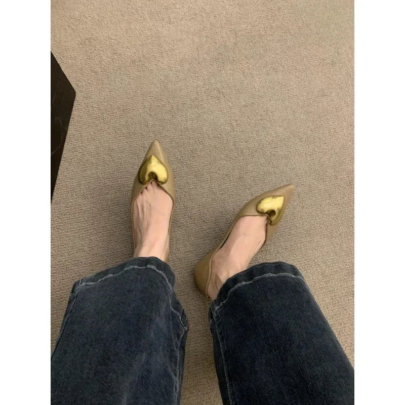 Elegant black flat-bottomed women's shoes by Ansoff, featuring a soft sole, French style, and comfortable design for spring and autumn.