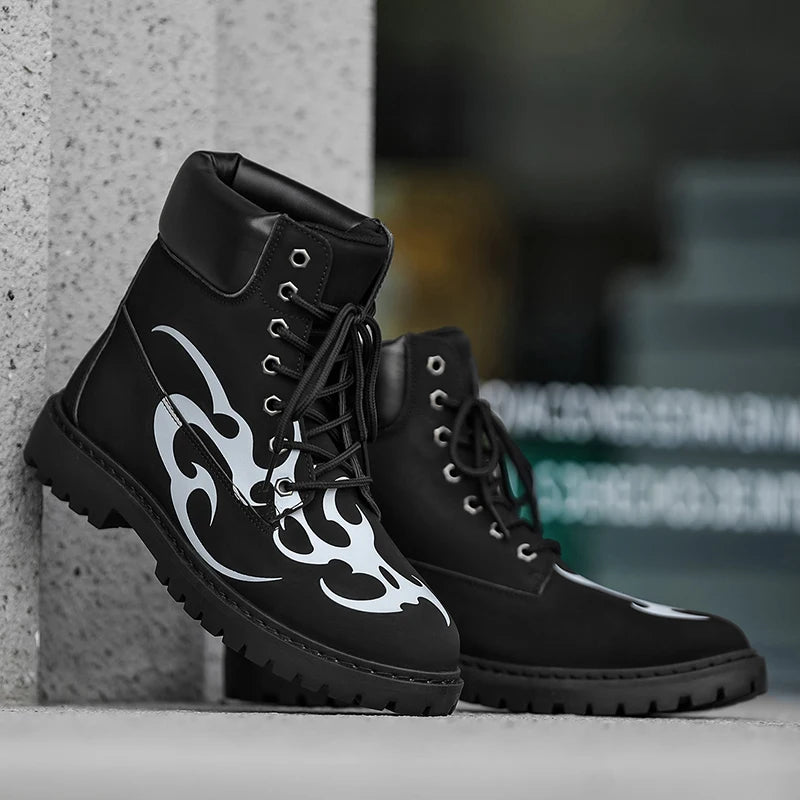 Ansoff men's high-quality leather motorcycle boots with British style, ankle height, unisex design, perfect for fashion and riding.